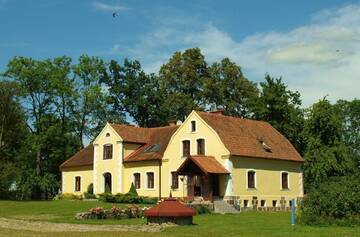 Фотографии Загородные дома Dworek Szarki г. Szarki (Польша) №1 Фото Загородные дома Dworek Szarki г. Szarki 1